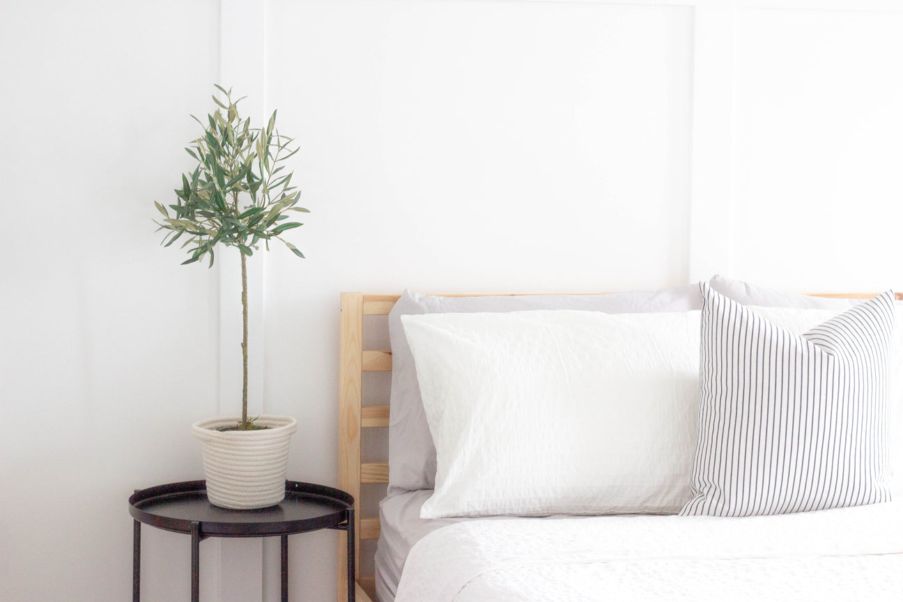 CREATING A SIMPLE & MODERN BOY'S ROOM