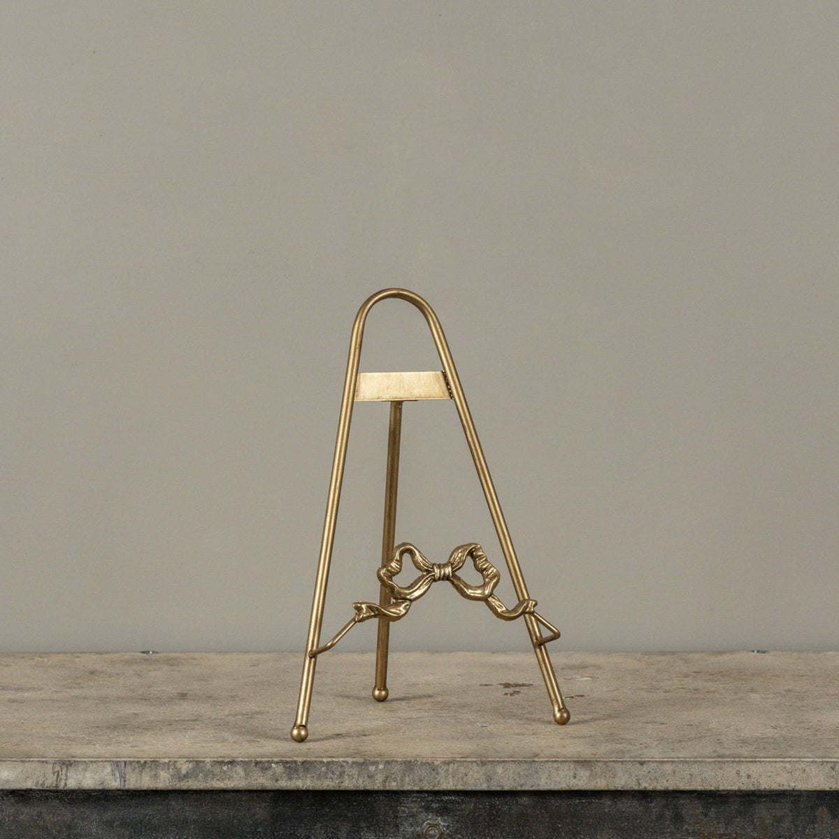 Gold Bow Easel