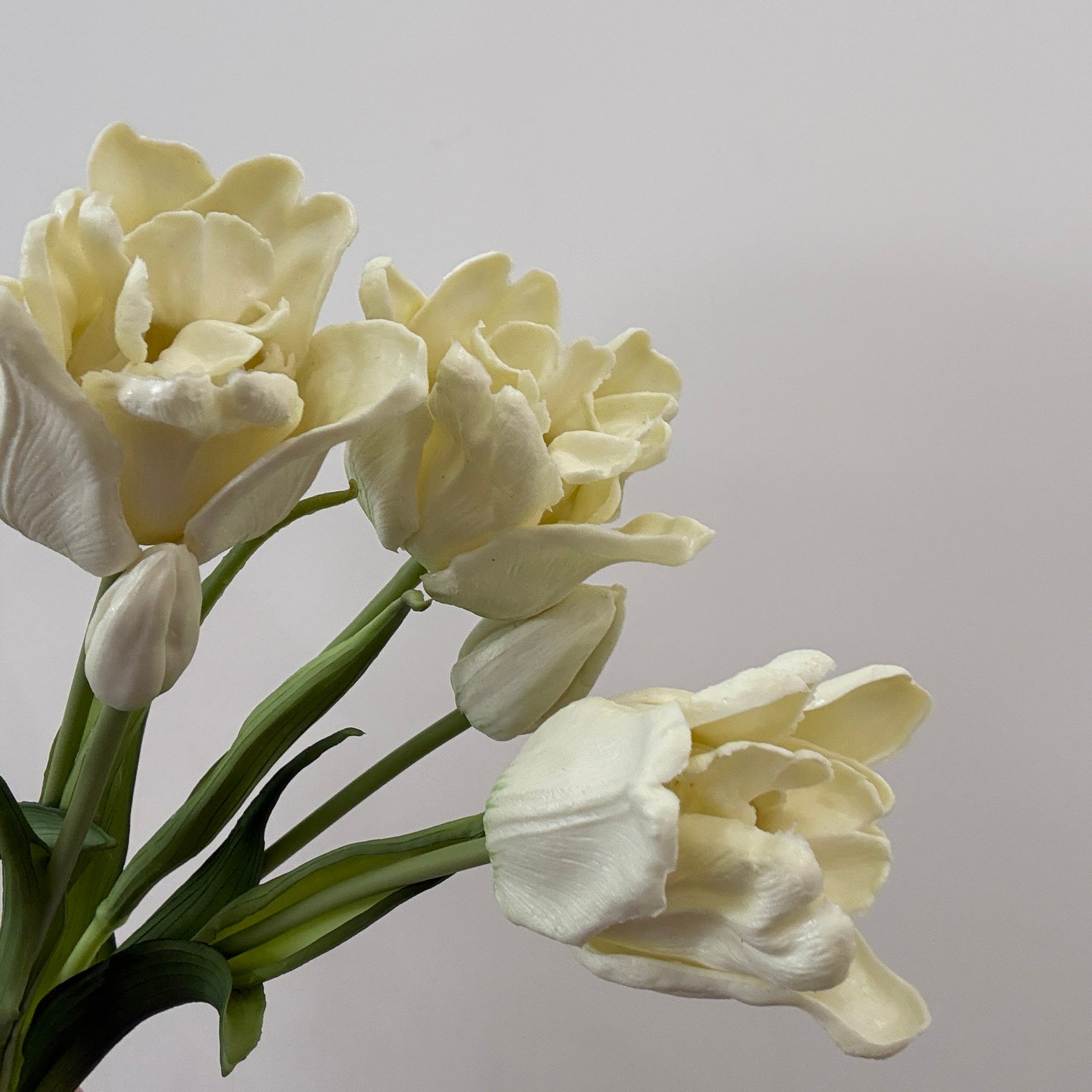 Real Touch Ruffled White Parrot Tulip Bundle