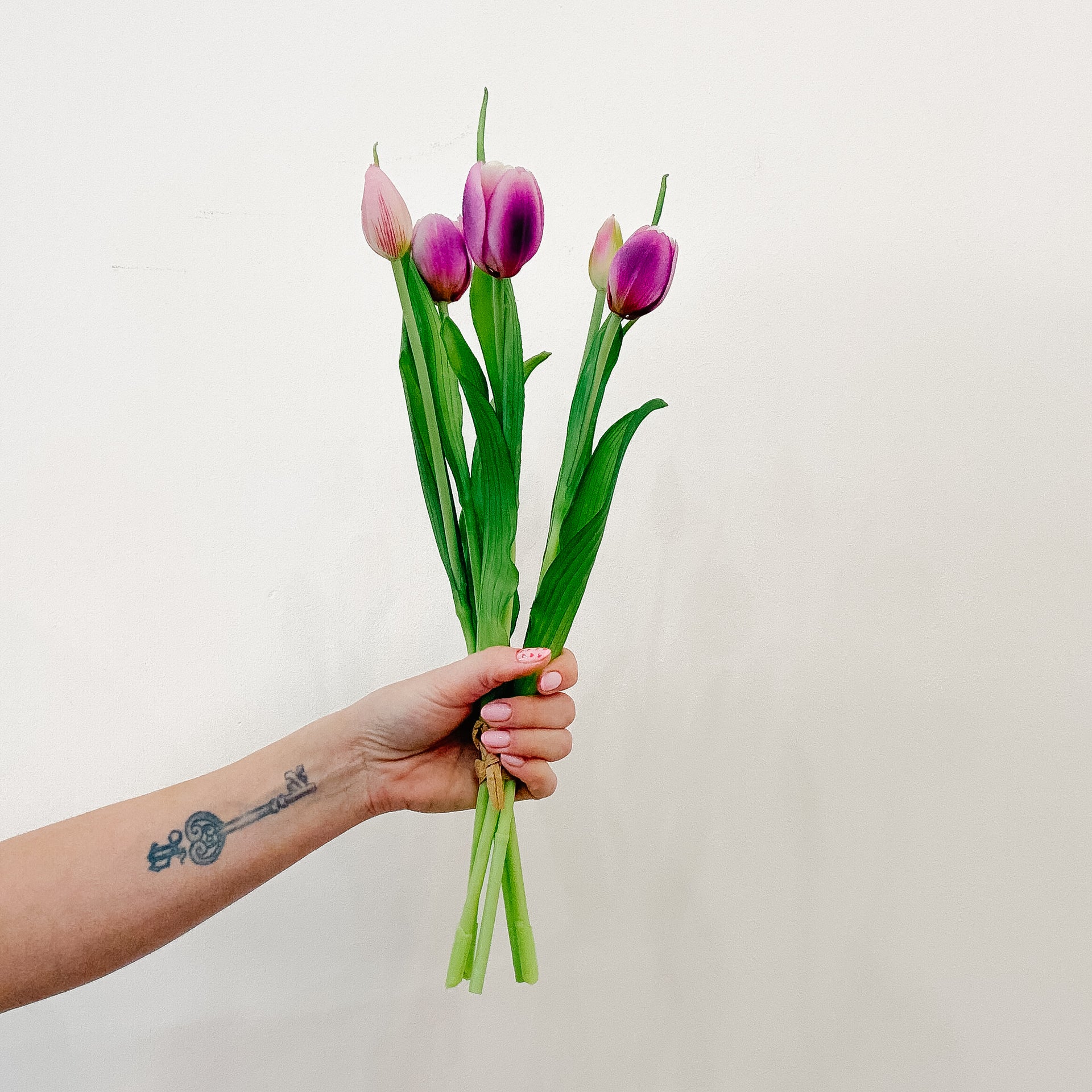 Real Touch Dynasty Lavender White Tulip Bundle