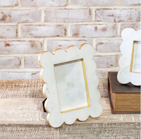 Marble Scalloped Frame