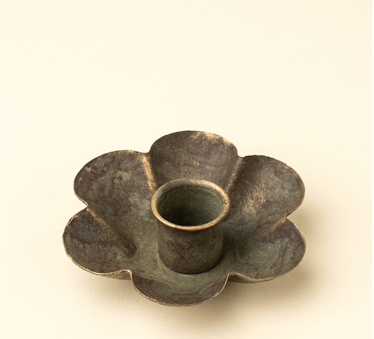 Florentine Daisy Candle Holder