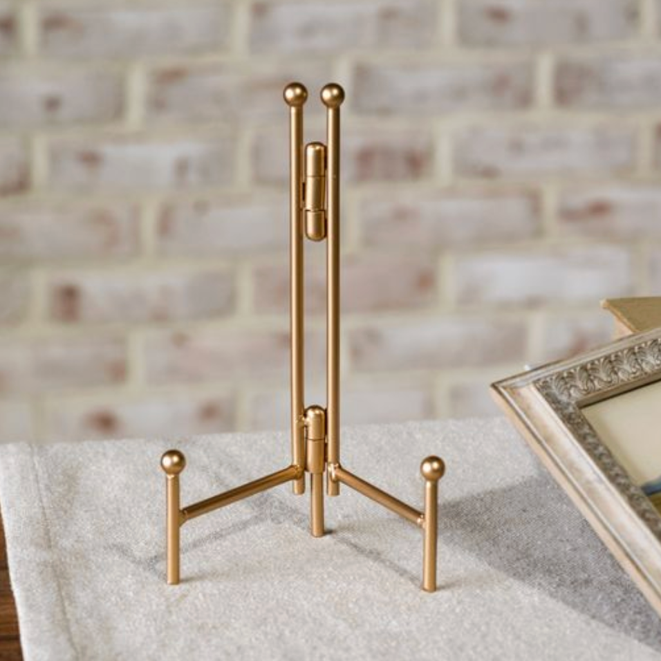 Gold Straight Back Easel