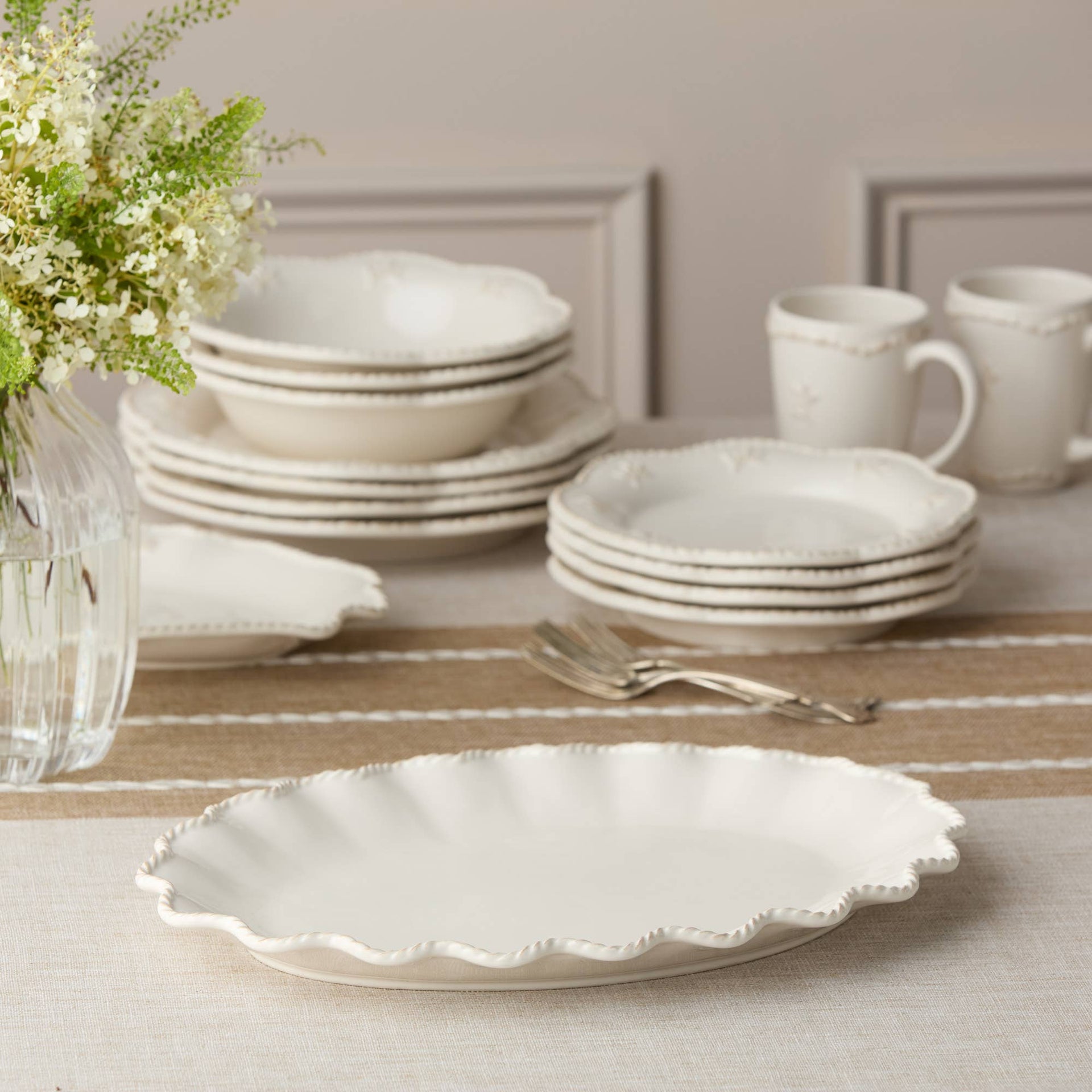 Heritage Oval Platter 16"